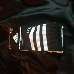 Adidas 3 pack crew socks sz. 5-10 black & gray